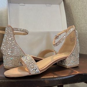 Better Johnson rhinestone straps sandal- low heel New- size 2